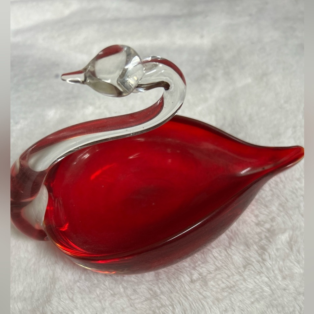 VINTAGE Duncan & Miller Red Glass Swan Dish - Picture 2 of 5